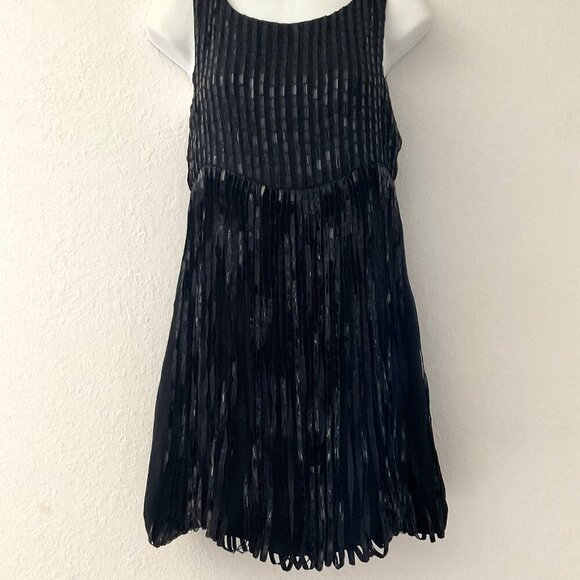 ALICE + OLIVIA SILK GEORGETTE BUBBLE HEM SEQUIN DRESS - Picture 3 of 15